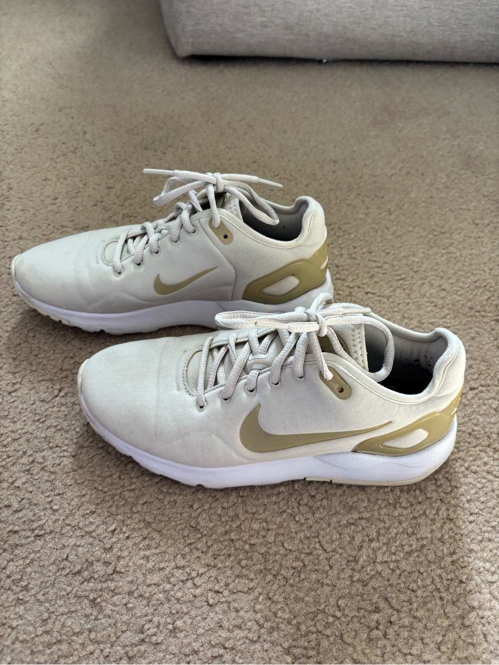 Nike Light Green Sneakers